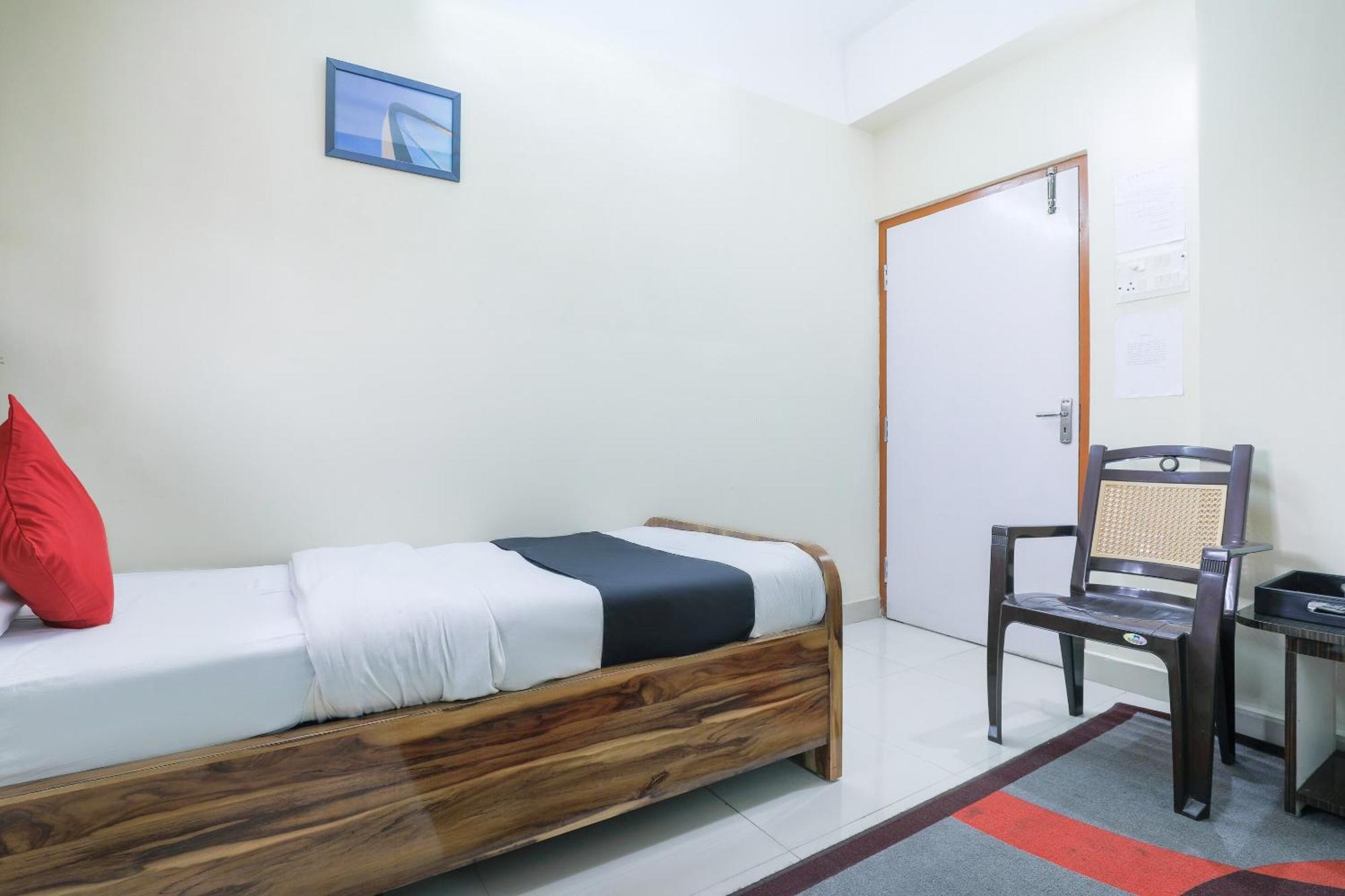 Hotel O Central Inn Dispur Bagian luar foto
